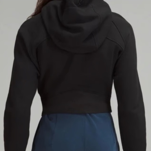 Like New Lululemon Scuba Crop Size 4 - Picture 2 of 9